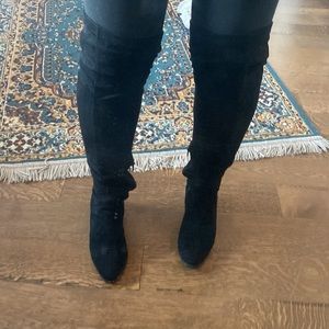 Over the knee sueded Steve Madden boots
